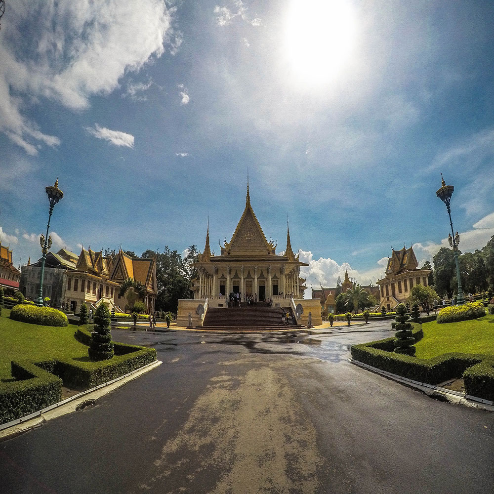 Rene Deanda-Cambodia-unsplash.com